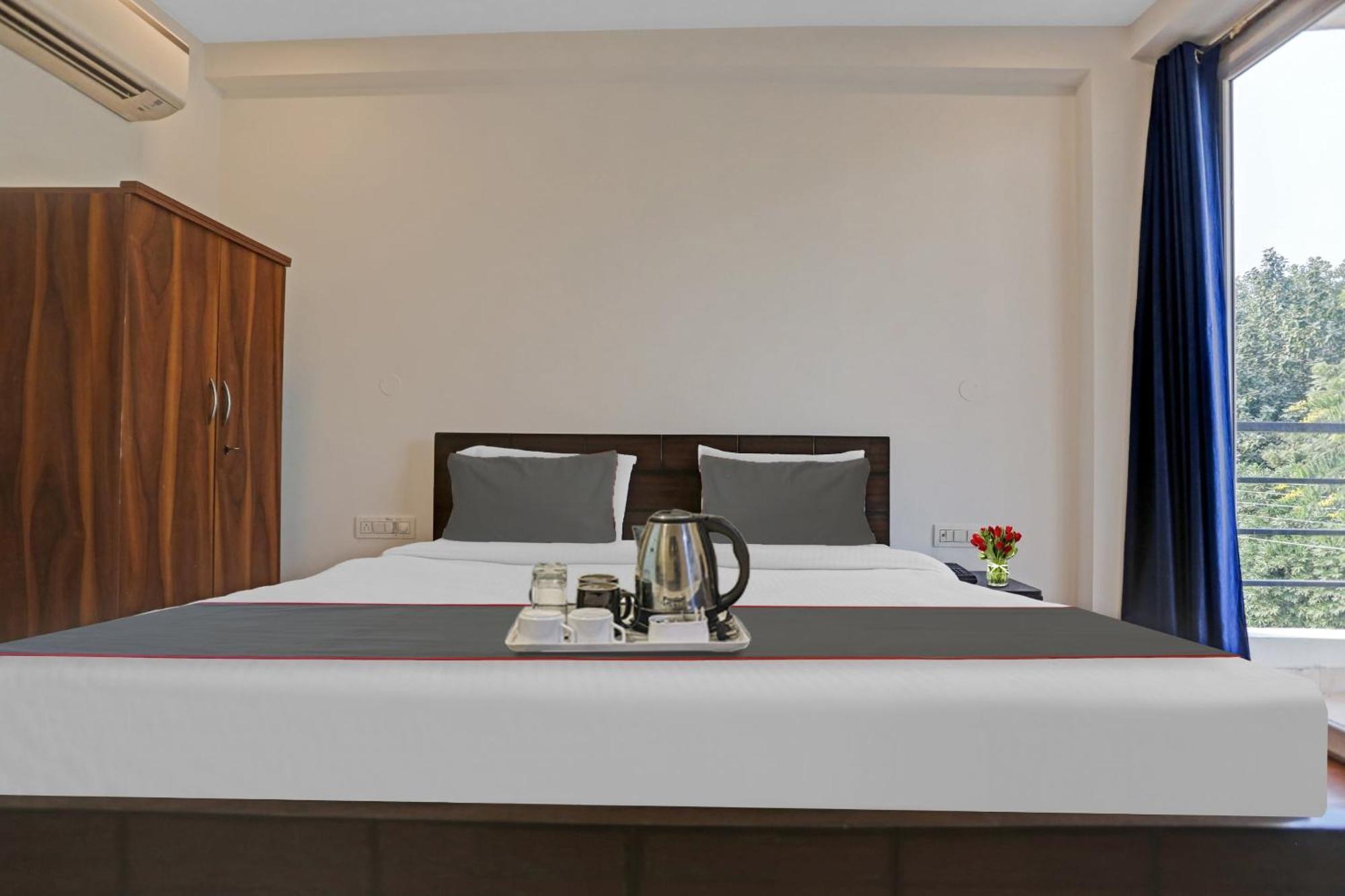 Hotel O The Grand Palm Гургаон Екстериор снимка
